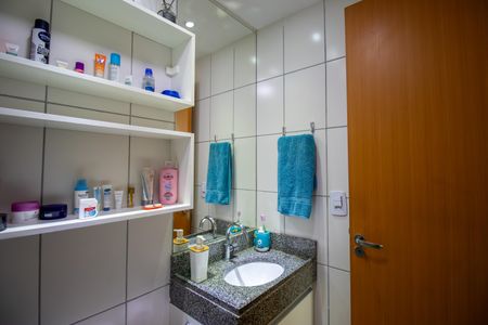 Apartamento para alugar com 51m², 2 quartos e 1 vaga Apartamento para alugar com 51m², 2 quartos e 1 vagaBanheiro da Suíte