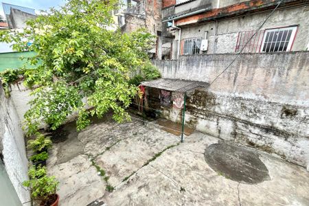 Casa à venda com 80m², 2 quartos e 1 vagaQuintal