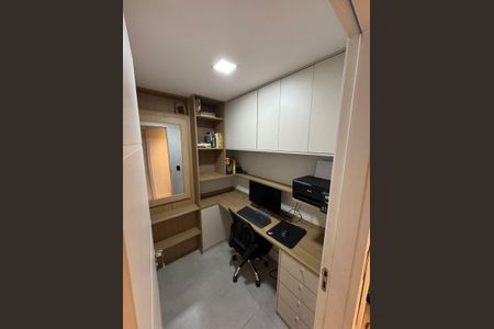 Apartamento à venda com 100m², 3 quartos e 2 vagasQuarto