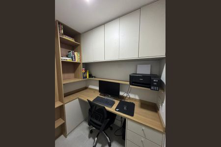 Apartamento à venda com 100m², 3 quartos e 2 vagasQuarto
