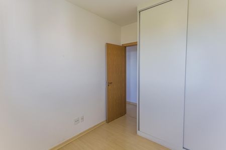 Apartamento à venda com 96m², 3 quartos e 2 vagasQuarto 2