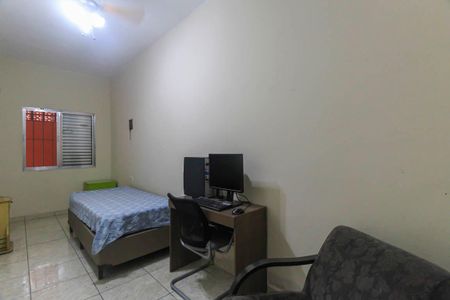 Quarto 2 de casa para alugar com 7 quartos, 200m² em São Lucas, São Paulo