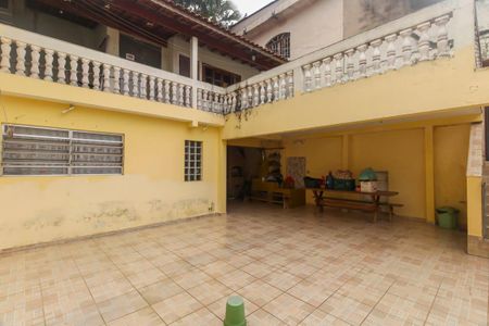 Casa à venda com 280m², 7 quartos e 3 vagas Casa à venda com 280m², 7 quartos e 3 vagasQuintal