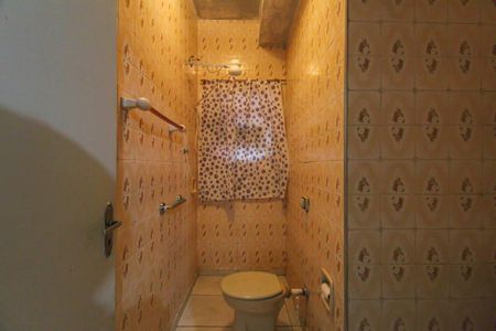 Casa à venda com 280m², 7 quartos e 3 vagas Casa à venda com 280m², 7 quartos e 3 vagasBanheiro