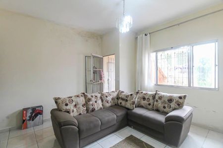 Sala de casa para alugar com 7 quartos, 200m² em São Lucas, São Paulo