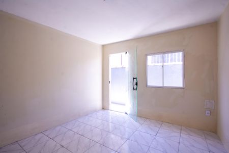 Sala de casa para alugar com 1 quarto, 50m² em Gradim, São Gonçalo