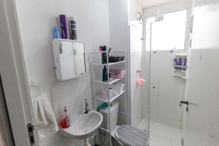 Banheiro de apartamento para alugar com 2 quartos, 28m² em Jardim Monte Alegre, São Paulo