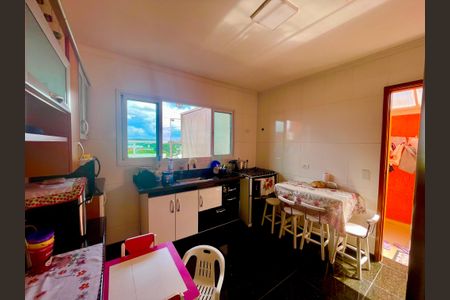 Casa à venda com 160m², 3 quartos e 4 vagasCozinha