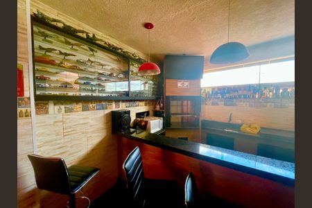 Casa à venda com 160m², 3 quartos e 4 vagasGaragem