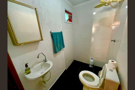 Casa à venda com 160m², 3 quartos e 4 vagasBanheiro 3