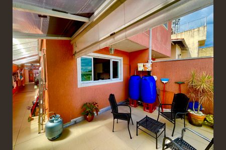 Casa à venda com 160m², 3 quartos e 4 vagasÁrea de Serviço