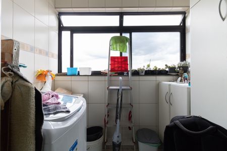 Apartamento à venda com 82m², 3 quartos e 2 vagas Apartamento à venda com 82m², 3 quartos e 2 vagasLavanderia