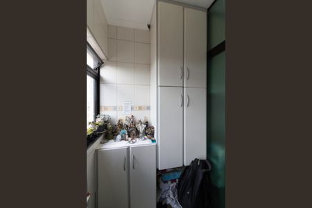 Apartamento à venda com 82m², 3 quartos e 2 vagas Apartamento à venda com 82m², 3 quartos e 2 vagasLavanderia