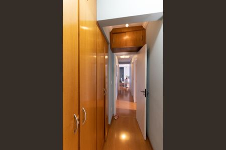 Apartamento à venda com 82m², 3 quartos e 2 vagas Apartamento à venda com 82m², 3 quartos e 2 vagasSuíte