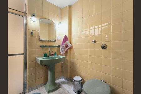 Apartamento à venda com 202m², 3 quartos e sem vagaBanheiro 2