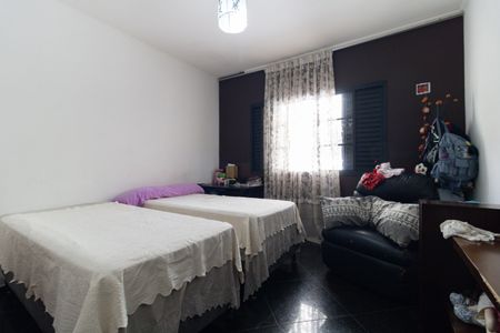 Casa à venda com 258m², 4 quartos e 2 vagas Casa à venda com 258m², 4 quartos e 2 vagasQuarto 1