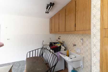 Casa à venda com 258m², 4 quartos e 2 vagas Casa à venda com 258m², 4 quartos e 2 vagasLavanderia