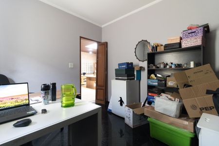 Casa à venda com 258m², 4 quartos e 2 vagas Casa à venda com 258m², 4 quartos e 2 vagasQuarto 2