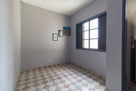 Casa à venda com 258m², 4 quartos e 2 vagas Casa à venda com 258m², 4 quartos e 2 vagasEdícula - Quarto