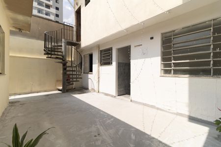 Casa à venda com 258m², 4 quartos e 2 vagas Casa à venda com 258m², 4 quartos e 2 vagasQuintal