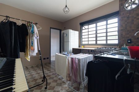 Casa à venda com 258m², 4 quartos e 2 vagas Casa à venda com 258m², 4 quartos e 2 vagasEdícula - Cozinha