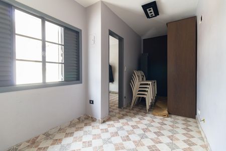 Casa à venda com 258m², 4 quartos e 2 vagas Casa à venda com 258m², 4 quartos e 2 vagasEdícula - Quarto