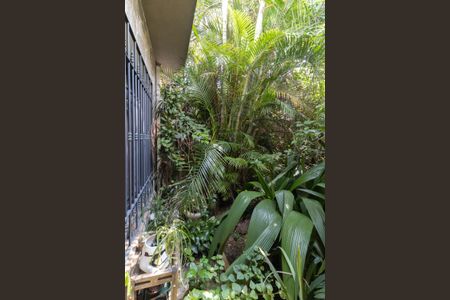 Casa à venda com 258m², 4 quartos e 2 vagas Casa à venda com 258m², 4 quartos e 2 vagasGaragem - Jardim