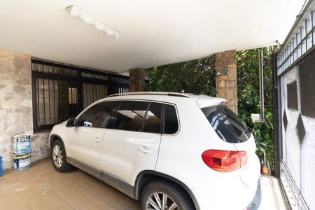 Casa à venda com 258m², 4 quartos e 2 vagas Casa à venda com 258m², 4 quartos e 2 vagasGaragem