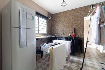 Casa à venda com 258m², 4 quartos e 2 vagas Casa à venda com 258m², 4 quartos e 2 vagasEdícula - Cozinha