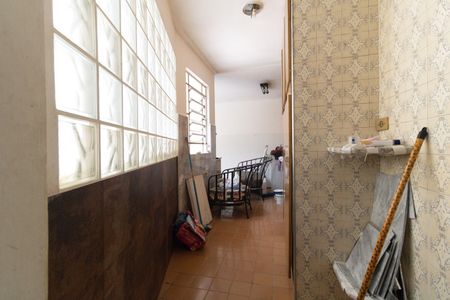 Casa à venda com 258m², 4 quartos e 2 vagas Casa à venda com 258m², 4 quartos e 2 vagasCorredor