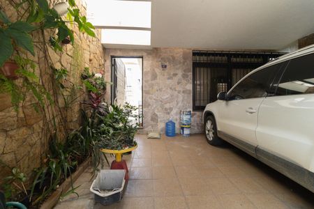 Casa à venda com 258m², 4 quartos e 2 vagas Casa à venda com 258m², 4 quartos e 2 vagasGaragem