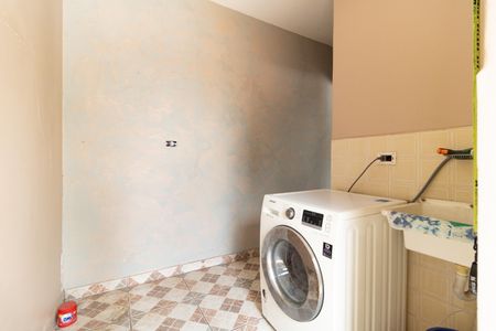 Casa à venda com 258m², 4 quartos e 2 vagas Casa à venda com 258m², 4 quartos e 2 vagasEdícula - Lavanderia