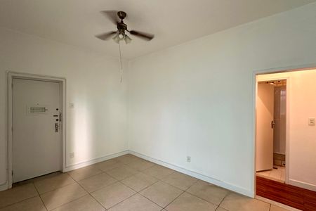 Apartamento à venda com 2 quartos, 52m² em Copacabana, Rio de Janeiro