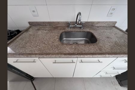 Casa de condomínio à venda com 149m², 3 quartos e 2 vagas Casa de condomínio à venda com 149m², 3 quartos e 2 vagasCozinha e Área de Serviço