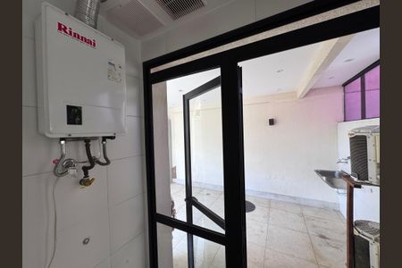 Casa de condomínio à venda com 149m², 3 quartos e 2 vagas Casa de condomínio à venda com 149m², 3 quartos e 2 vagasCozinha e Área de Serviço