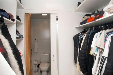 Apartamento à venda com 82m², 2 quartos e 1 vagaQuarto 1 Suíte - Detalhe Closet