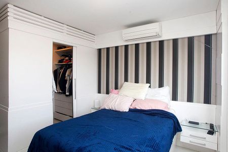 Quarto 1 Suíte de apartamento à venda com 2 quartos, 82m² em Independência, Porto Alegre