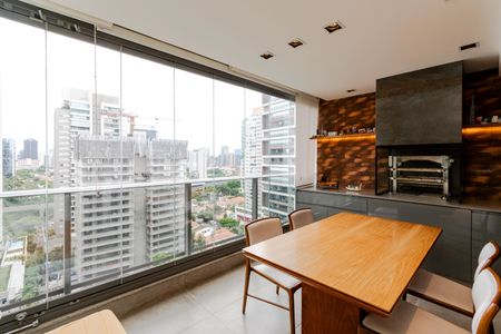 Apartamento à venda com 83m², 2 quartos e 2 vagasVaranda