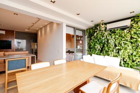 Apartamento à venda com 83m², 2 quartos e 2 vagasVaranda