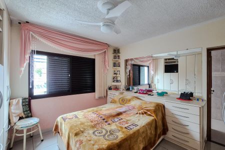 Casa à venda com 195m², 3 quartos e 1 vaga Casa à venda com 195m², 3 quartos e 1 vagaSuíte