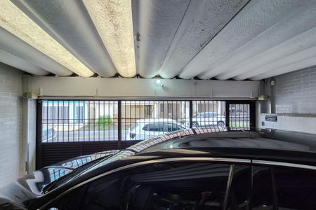 Casa à venda com 195m², 3 quartos e 1 vaga Casa à venda com 195m², 3 quartos e 1 vagaGaragem