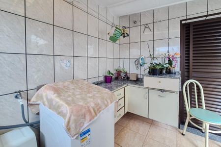 Casa à venda com 195m², 3 quartos e 1 vaga Casa à venda com 195m², 3 quartos e 1 vagaÁrea de Serviço