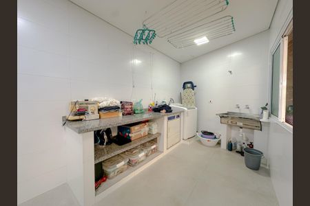 Casa à venda com 380m², 3 quartos e 2 vagasÁrea de Serviço