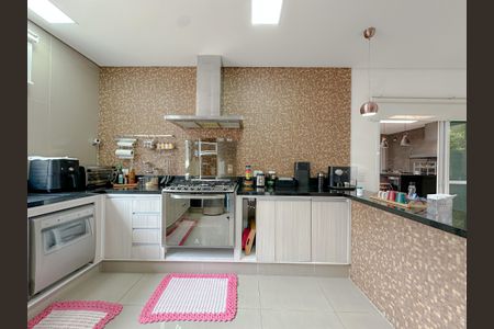 Casa à venda com 380m², 3 quartos e 2 vagasCozinha