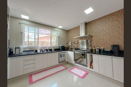 Casa à venda com 380m², 3 quartos e 2 vagasCozinha