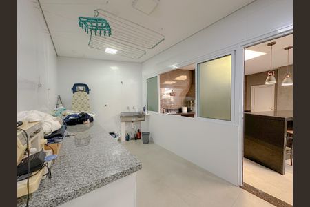 Casa à venda com 380m², 3 quartos e 2 vagasÁrea de Serviço