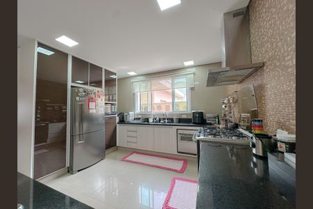 Casa à venda com 380m², 3 quartos e 2 vagasCozinha