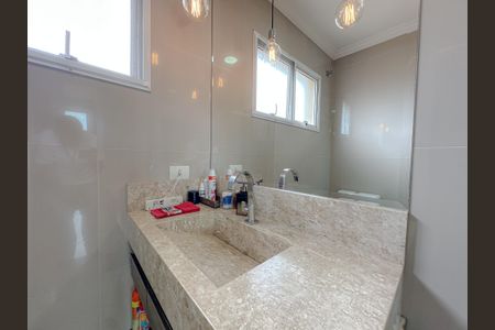 Casa à venda com 380m², 3 quartos e 2 vagasBanheiro