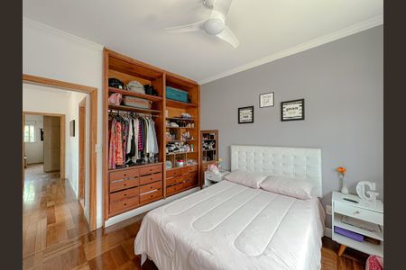 Casa à venda com 380m², 3 quartos e 2 vagasQuarto 1