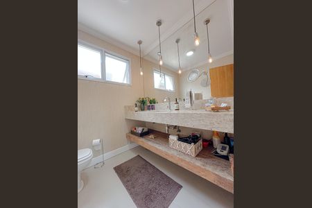 Casa à venda com 380m², 3 quartos e 2 vagasLavabo